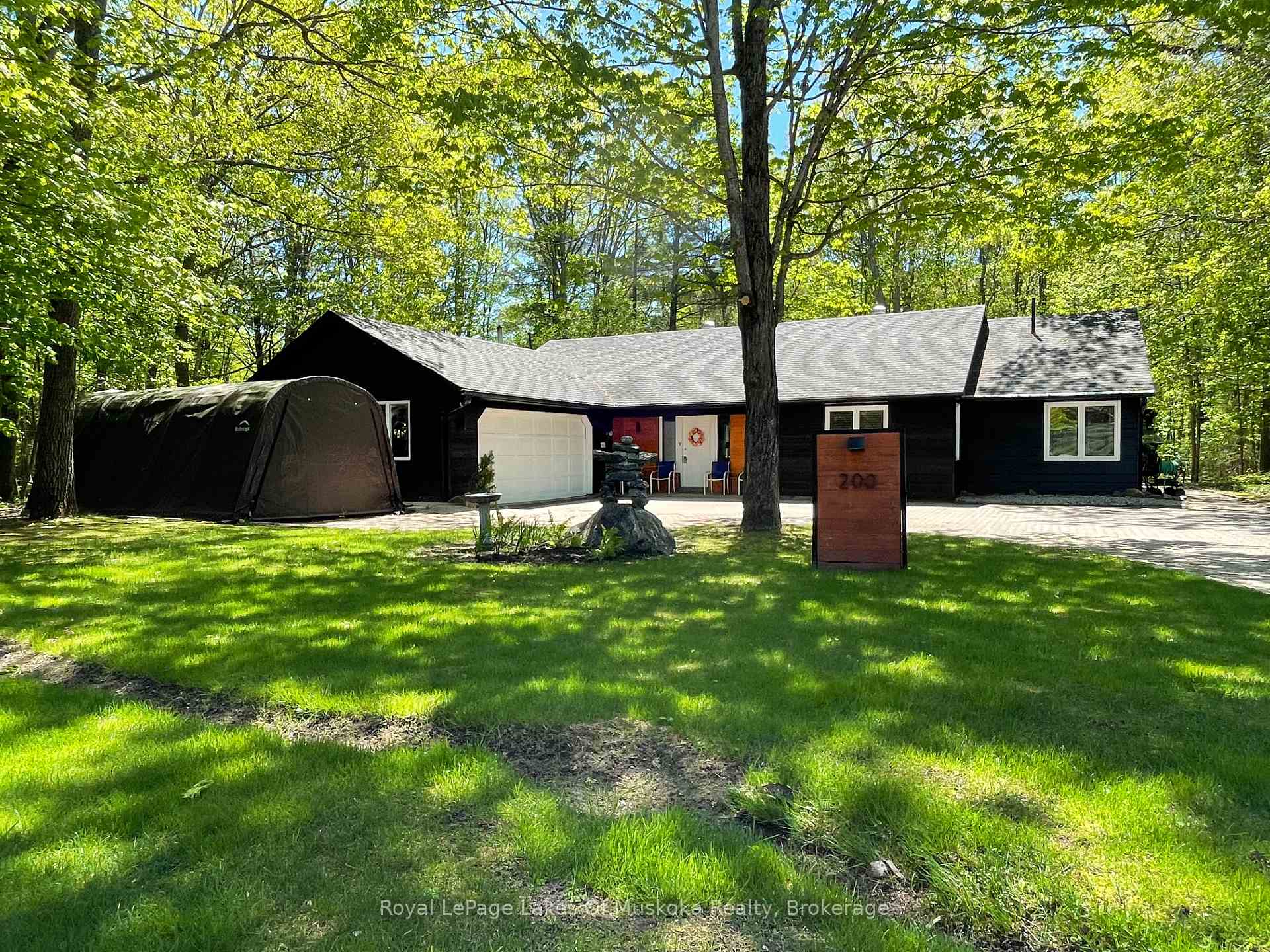 Front of 200 Tiffany Trail