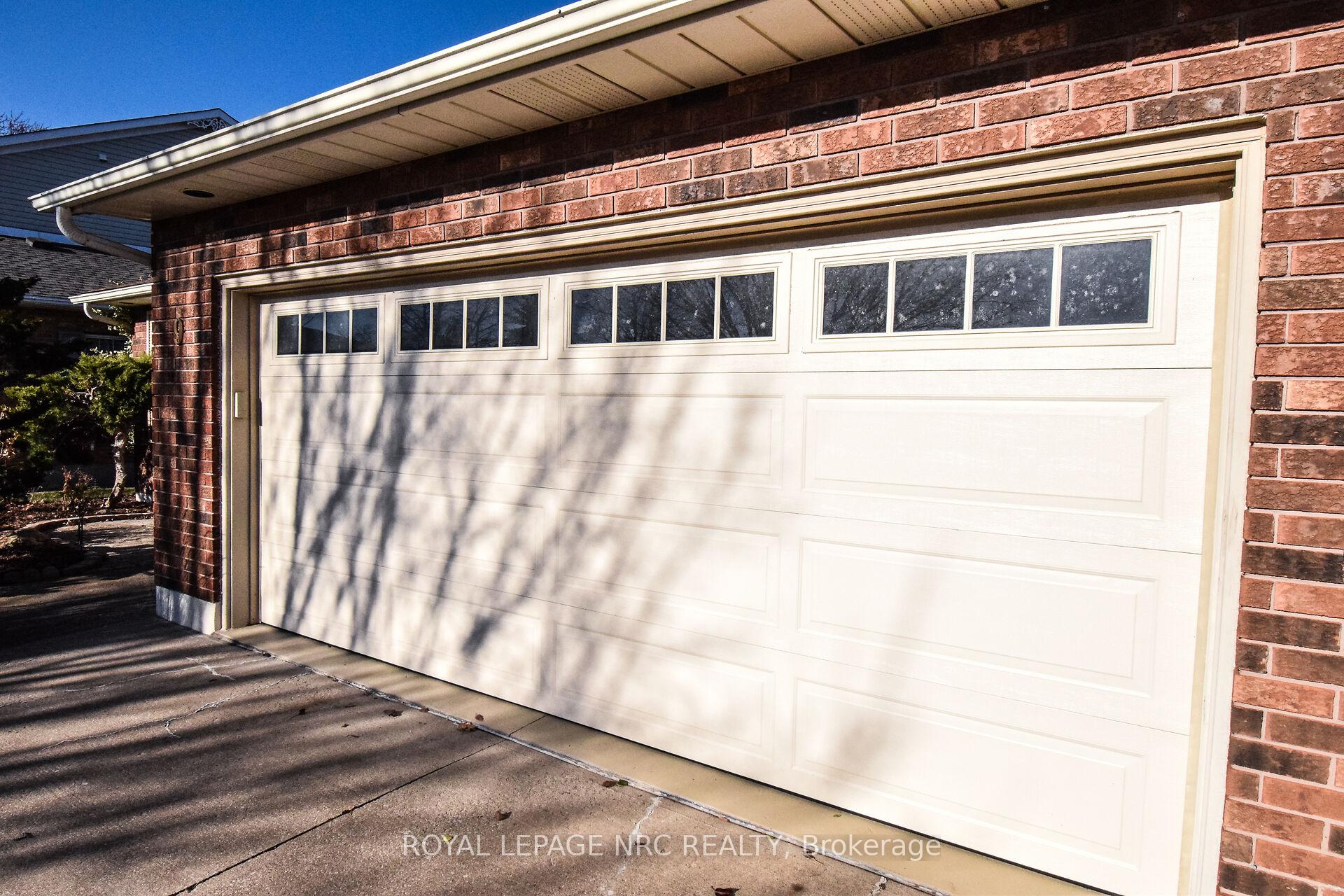Photo 4 of 9 Bahama Bay, St. Catharines, Bunting/Linwell — HOMEH