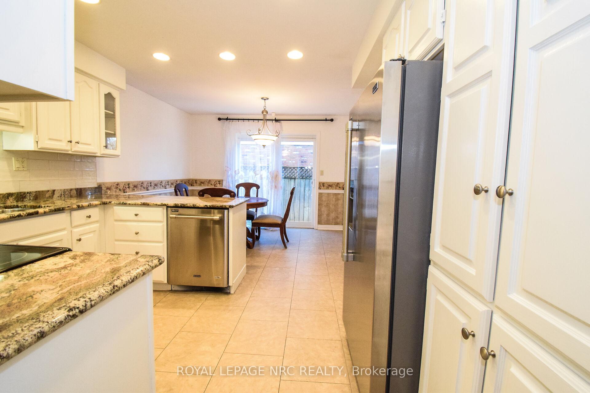 Photo 12 of 9 Bahama Bay, St. Catharines, Bunting/Linwell — HOMEH
