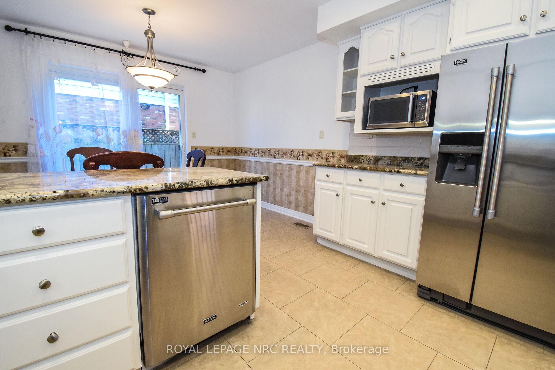 Photo 37 of 9 Bahama Bay, St. Catharines, Bunting/Linwell — HOMEH