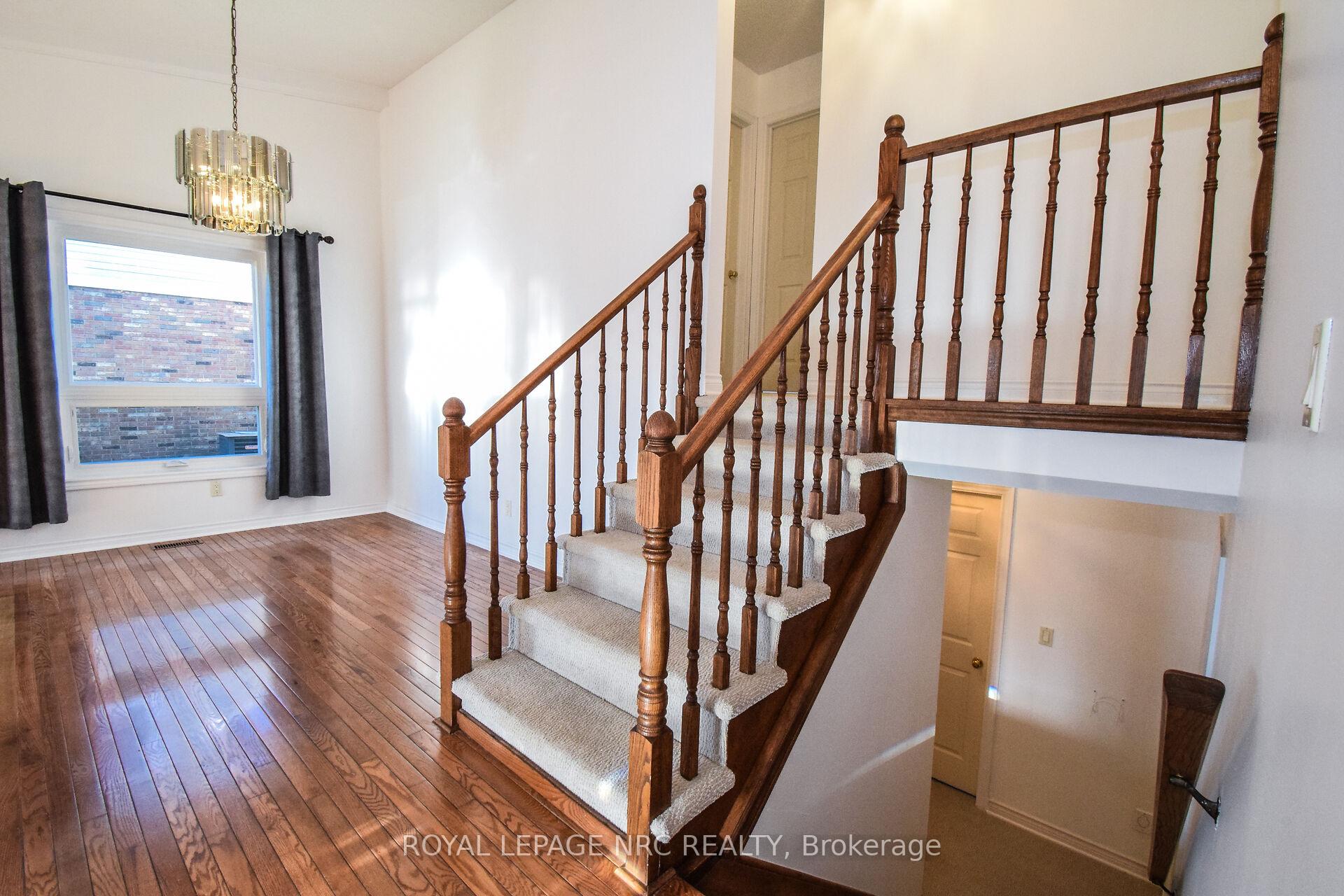 Photo 11 of 9 Bahama Bay, St. Catharines, Bunting/Linwell — HOMEH