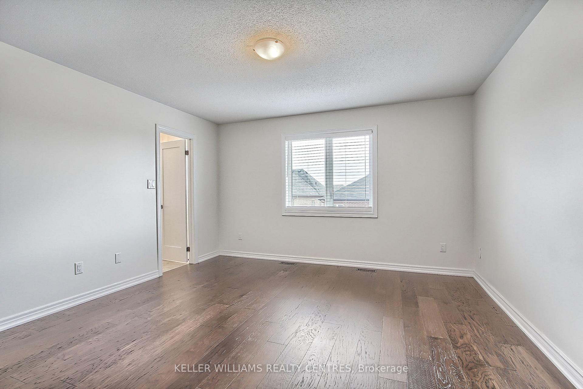 Photo 6 of 1309 Lormel Gate, Innisfil, Lefroy — HOMEH