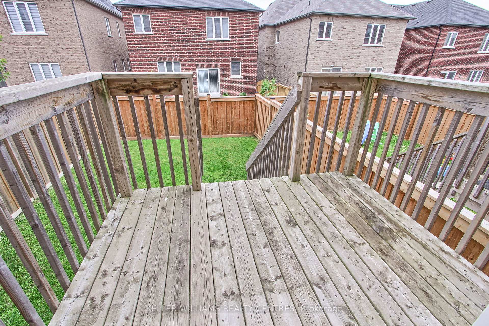 Photo 21 of 1309 Lormel Gate, Innisfil, Lefroy — HOMEH