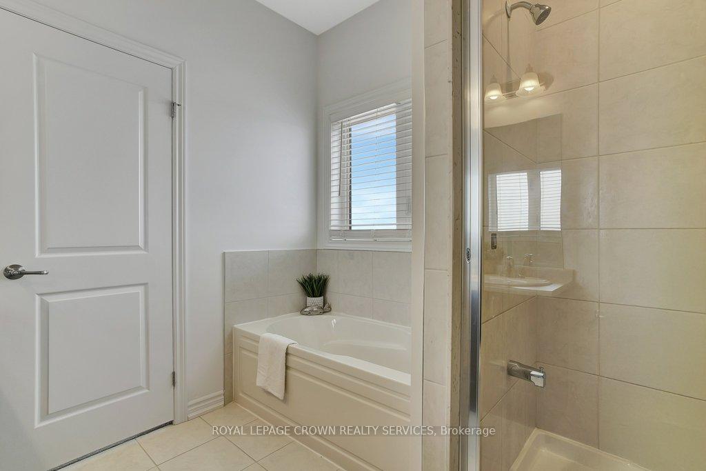 Photo 22 of 12 Scenic Ridge Gate, Brant, Paris — HOMEH