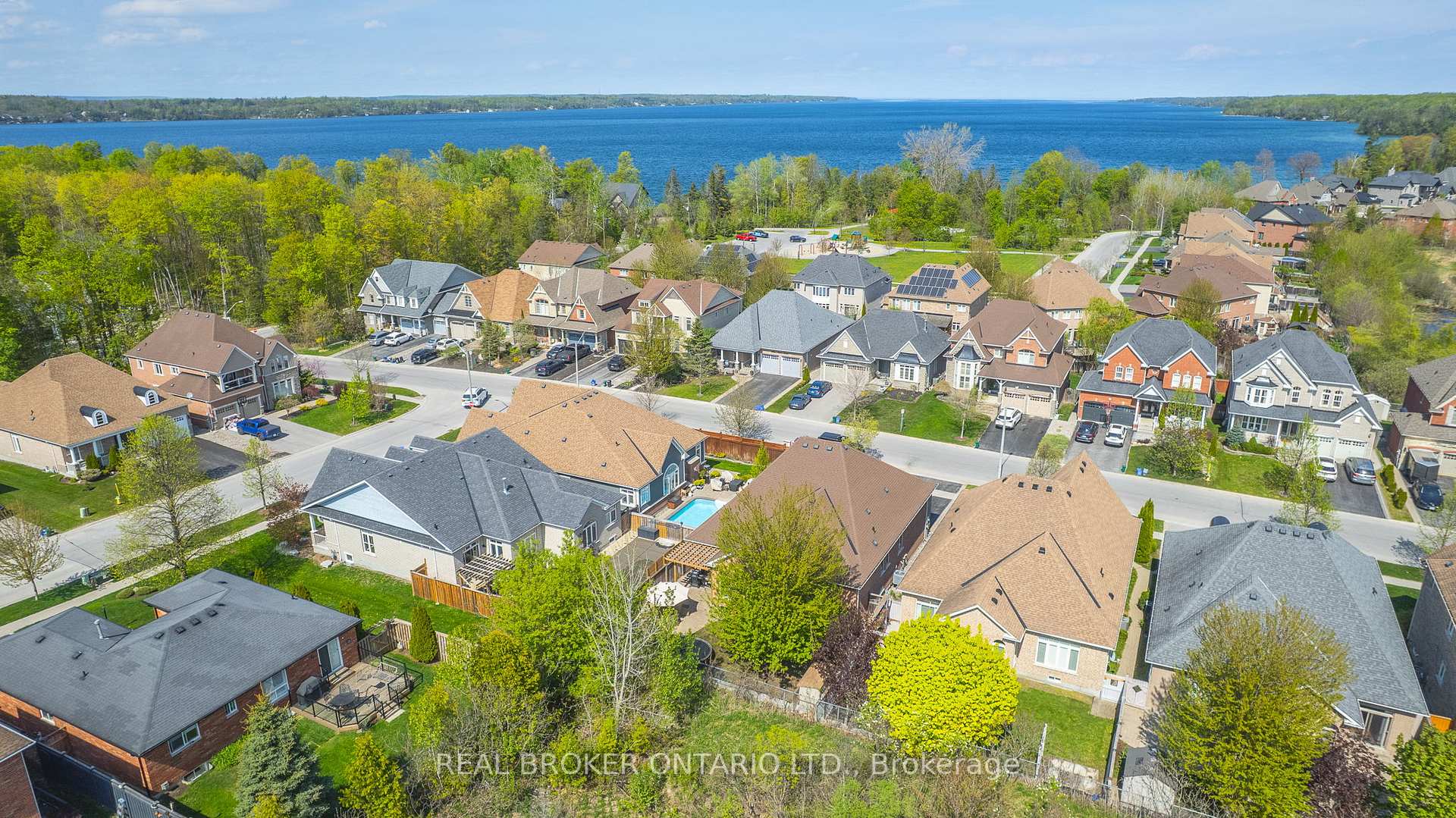 Photo 7 of 12 Turner Drive, Barrie, Bayshore — HOMEH