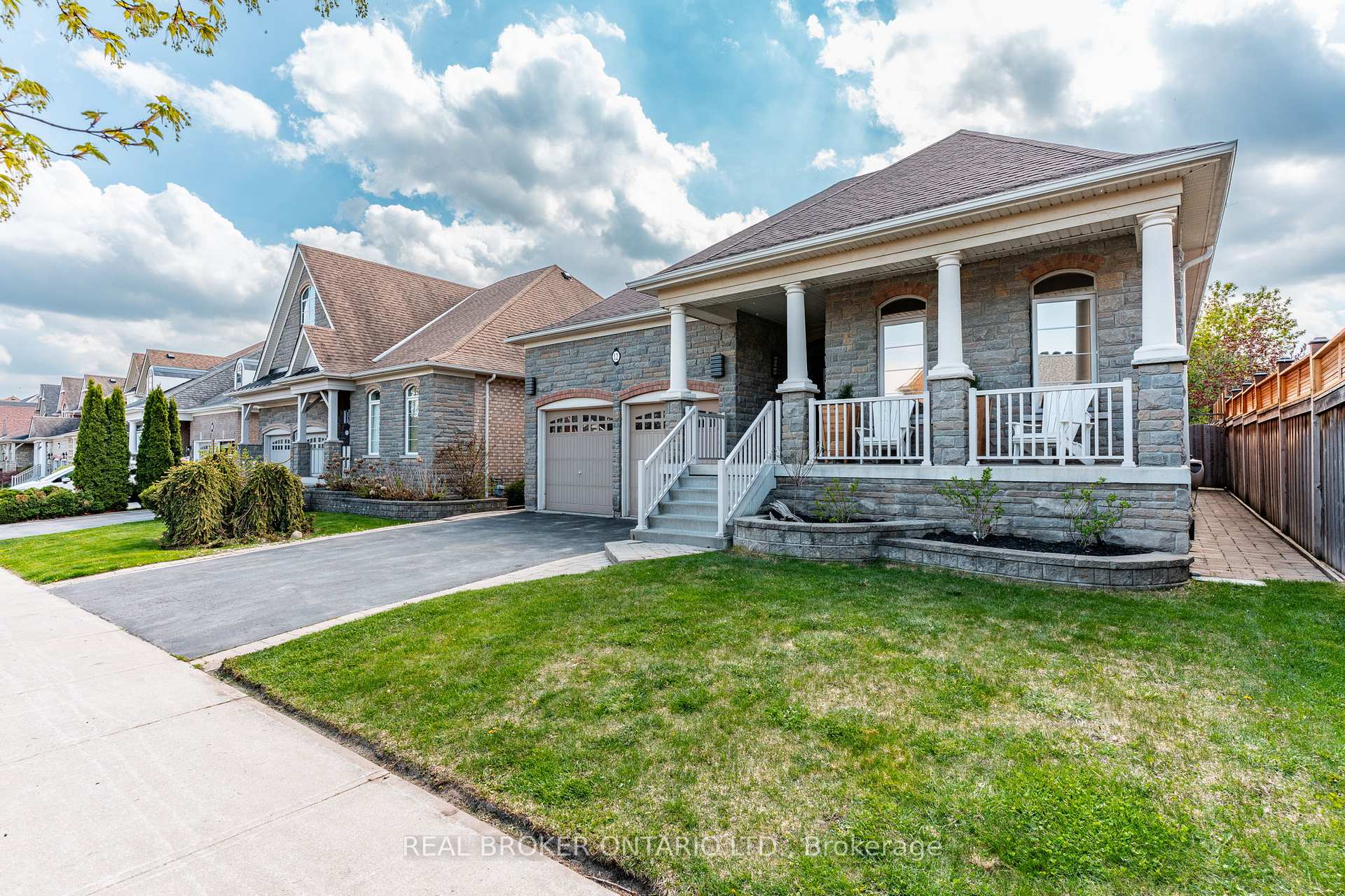 Photo 21 of 12 Turner Drive, Barrie, Bayshore — HOMEH