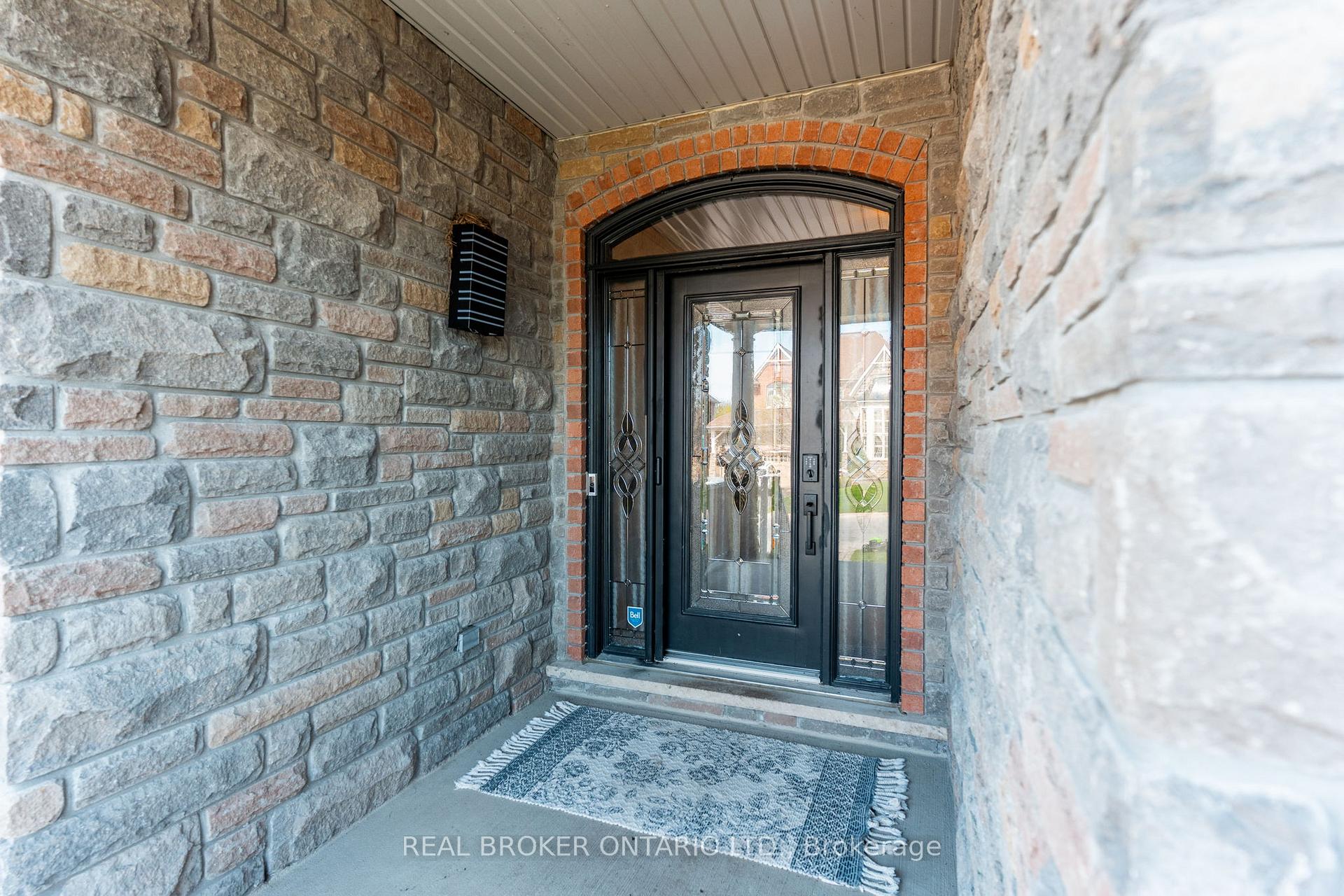 Photo 3 of 12 Turner Drive, Barrie, Bayshore — HOMEH