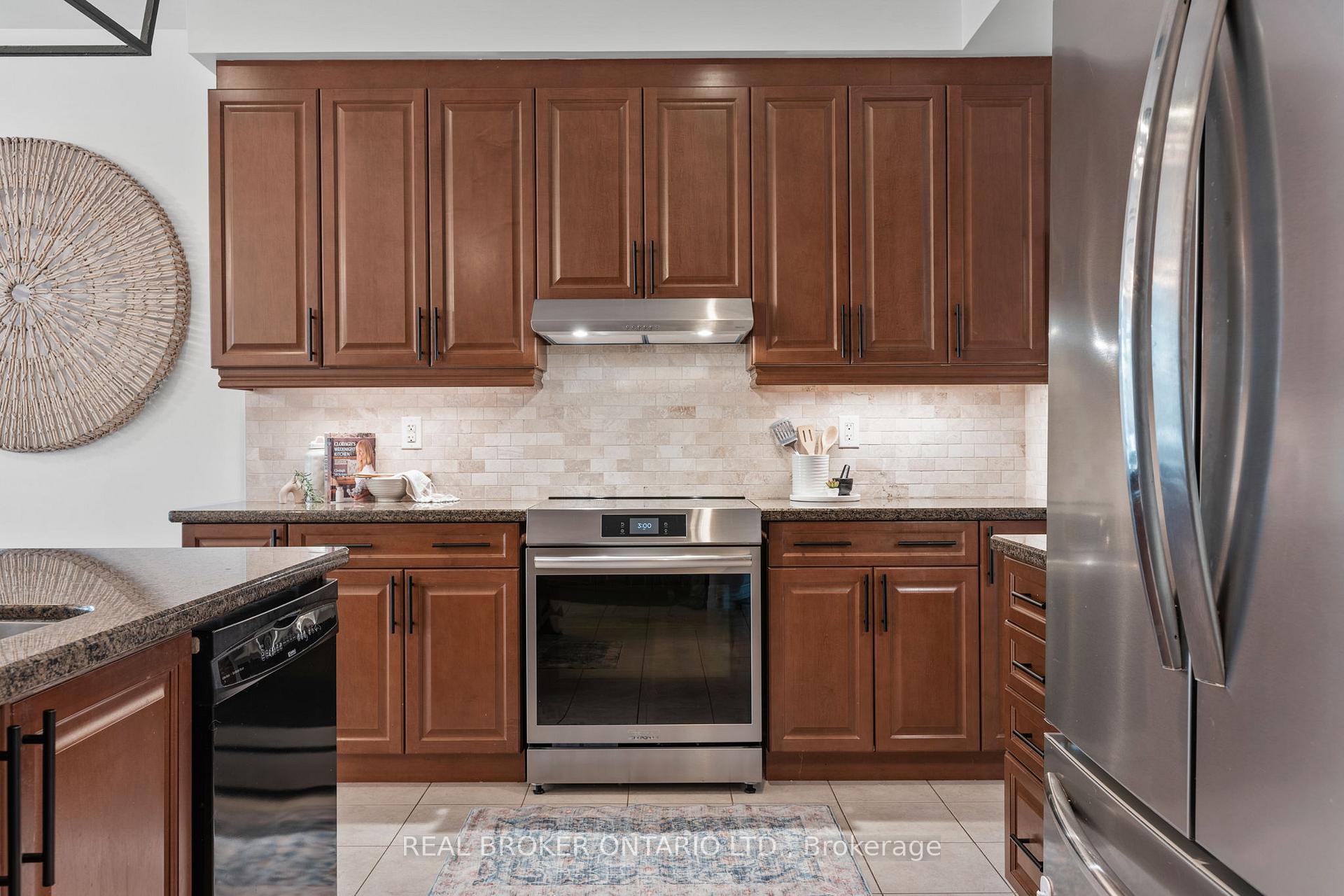 Photo 23 of 12 Turner Drive, Barrie, Bayshore — HOMEH