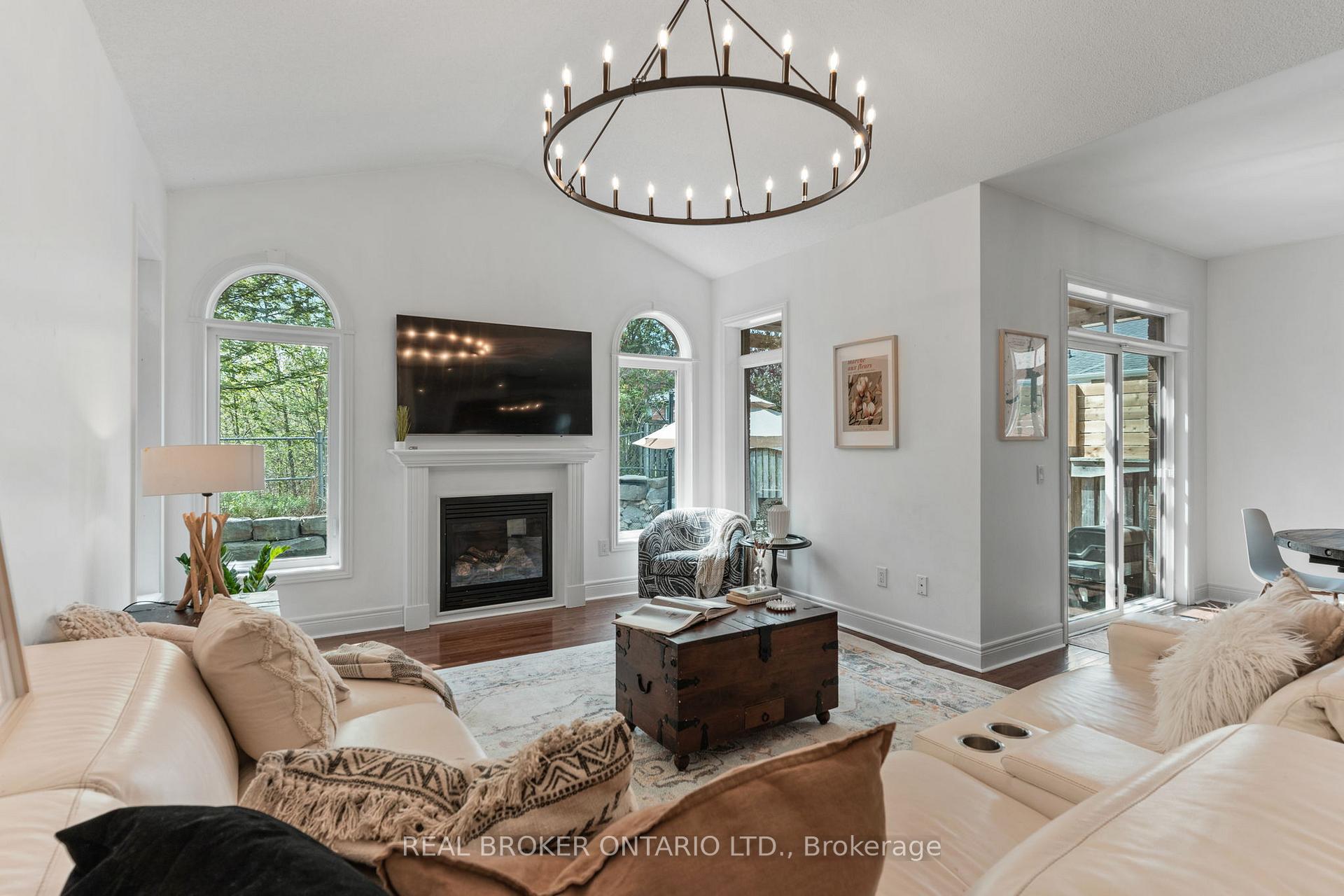 Photo 10 of 12 Turner Drive, Barrie, Bayshore — HOMEH