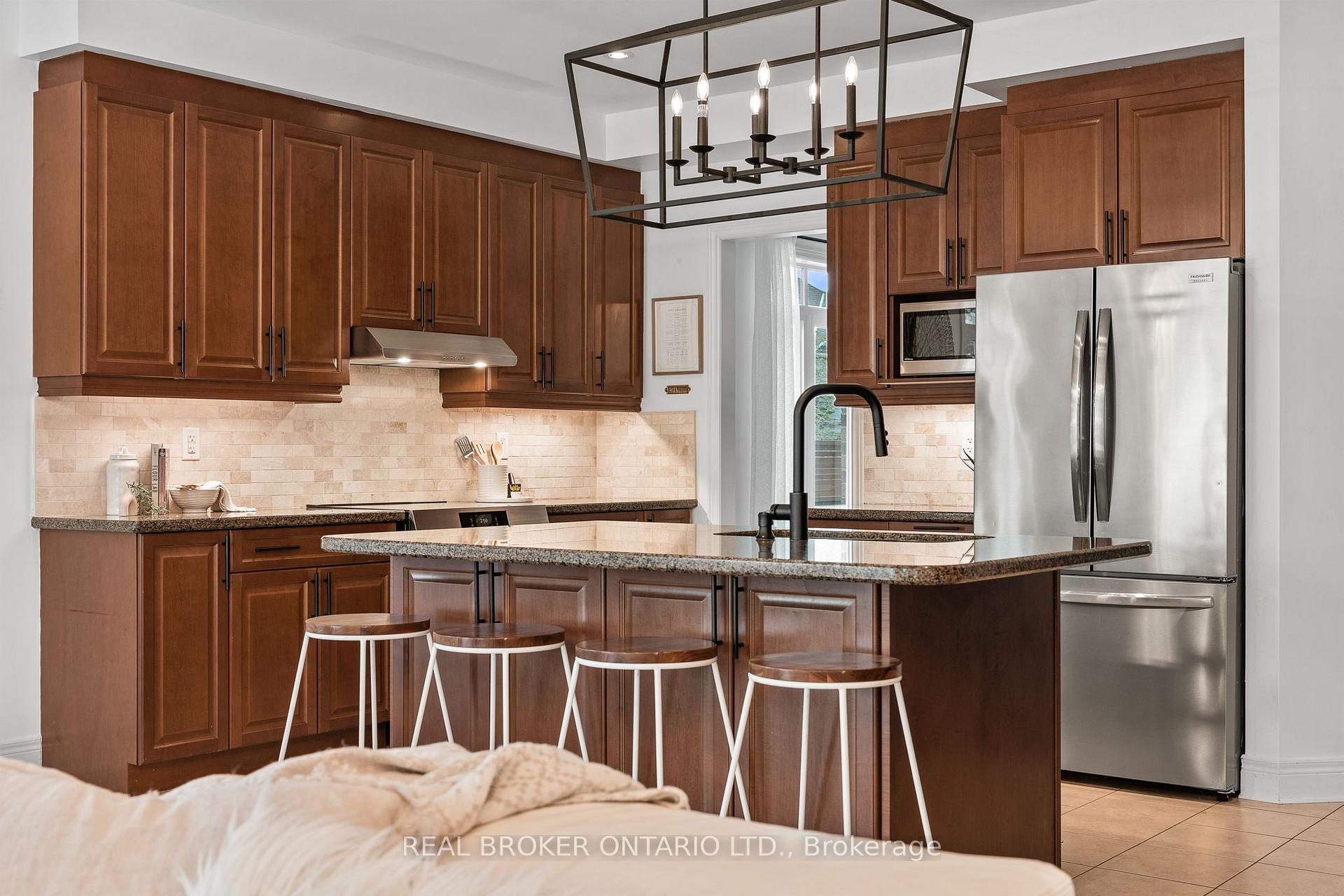 Photo 45 of 12 Turner Drive, Barrie, Bayshore — HOMEH