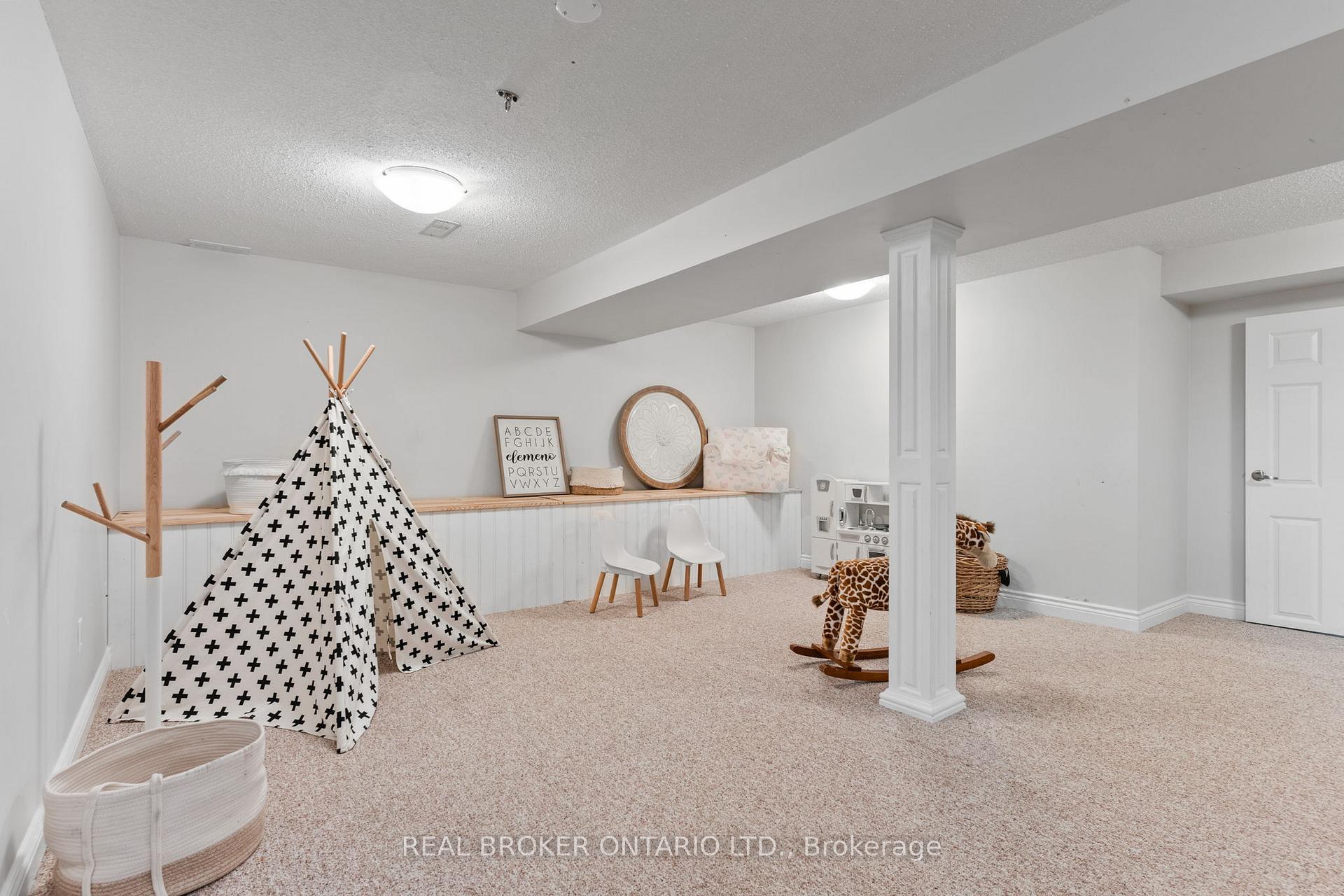 Photo 35 of 12 Turner Drive, Barrie, Bayshore — HOMEH