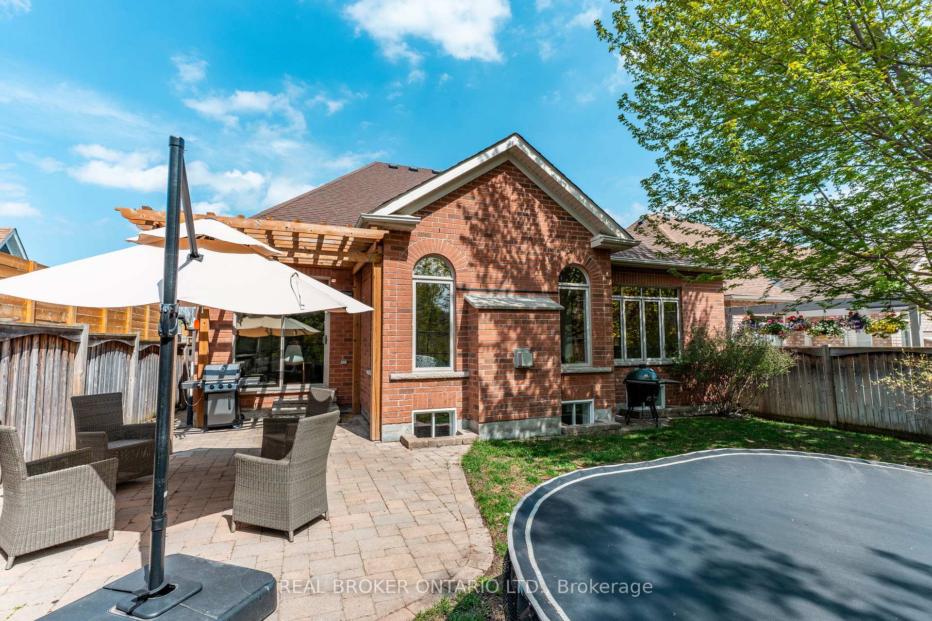Photo 28 of 12 Turner Drive, Barrie, Bayshore — HOMEH
