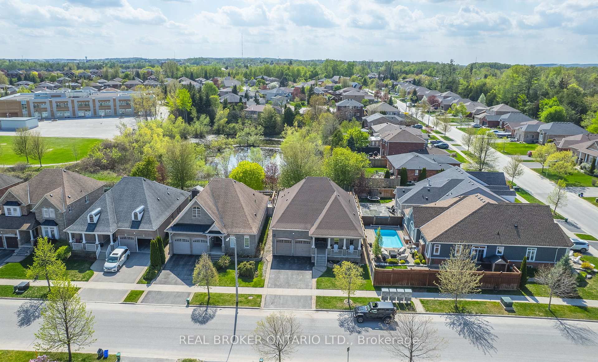 Photo 44 of 12 Turner Drive, Barrie, Bayshore — HOMEH