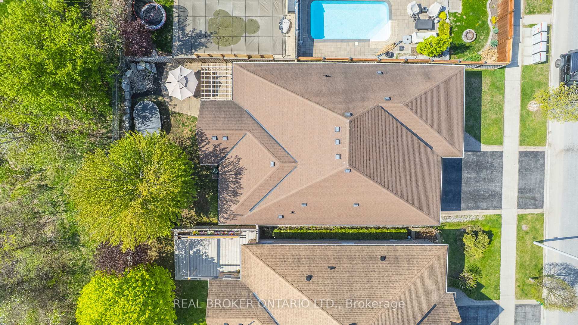 Photo 37 of 12 Turner Drive, Barrie, Bayshore — HOMEH