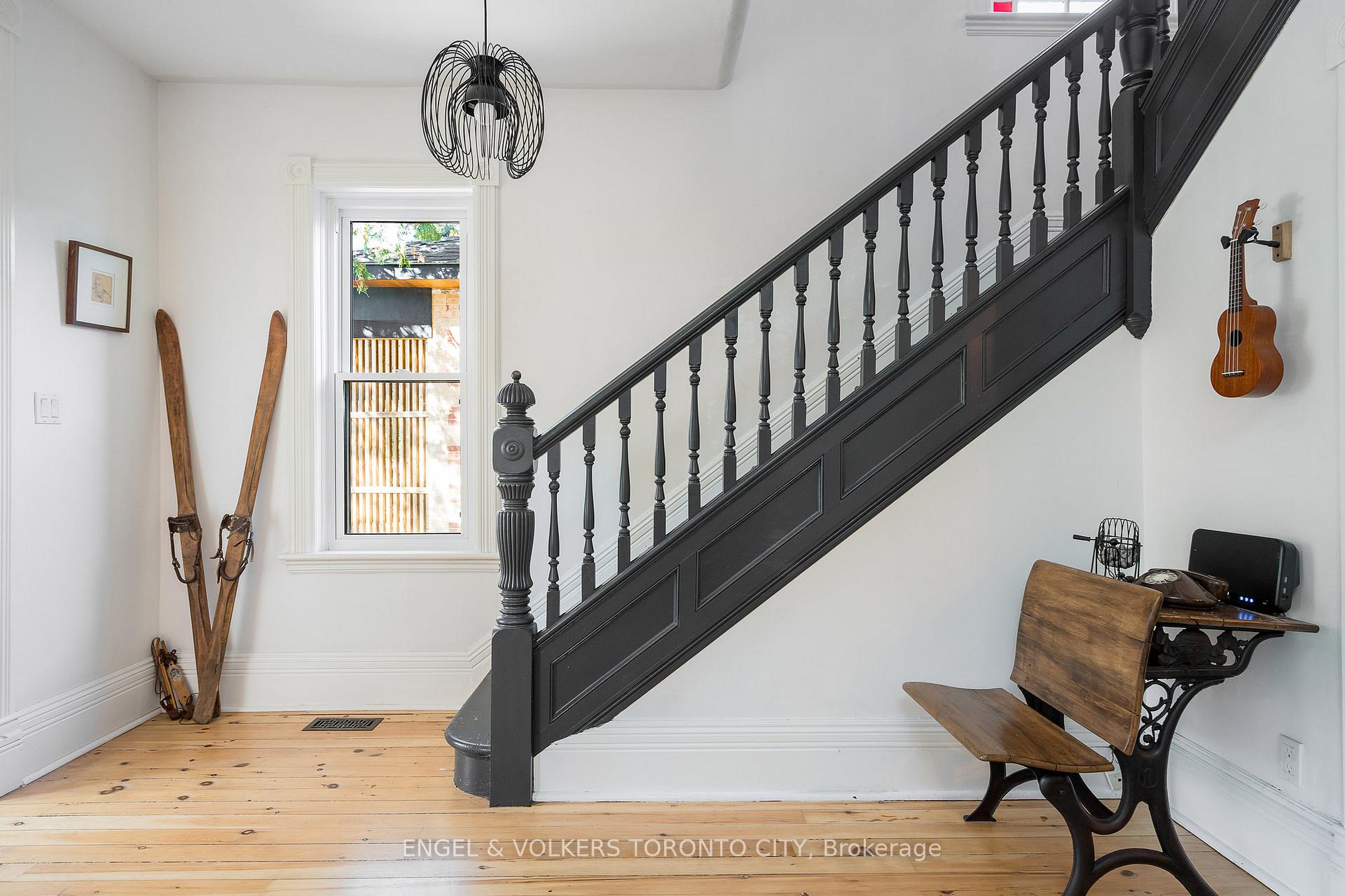 Photo 4 of 305 Maple Street, Collingwood — HOMEH