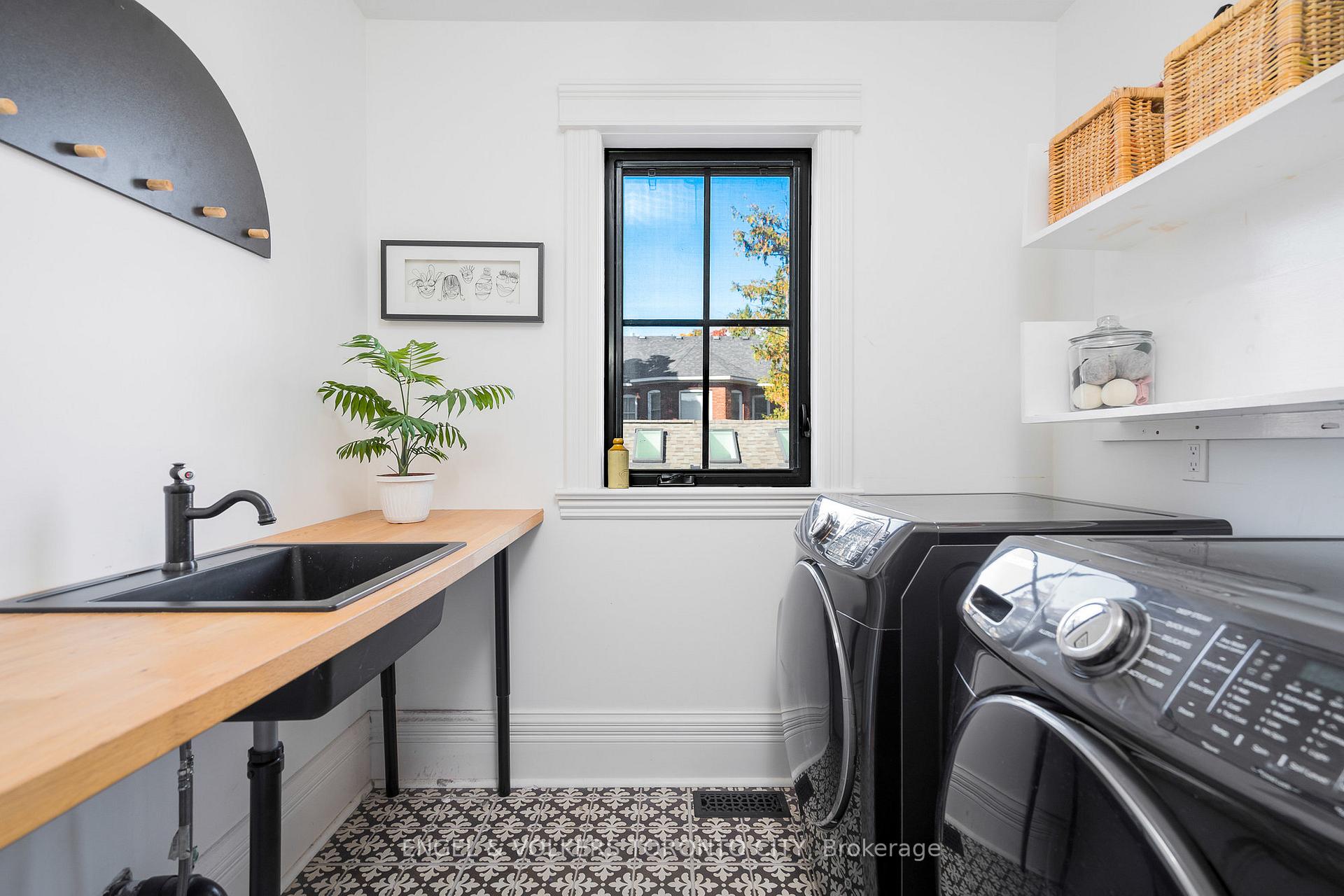 Photo 20 of 305 Maple Street, Collingwood — HOMEH