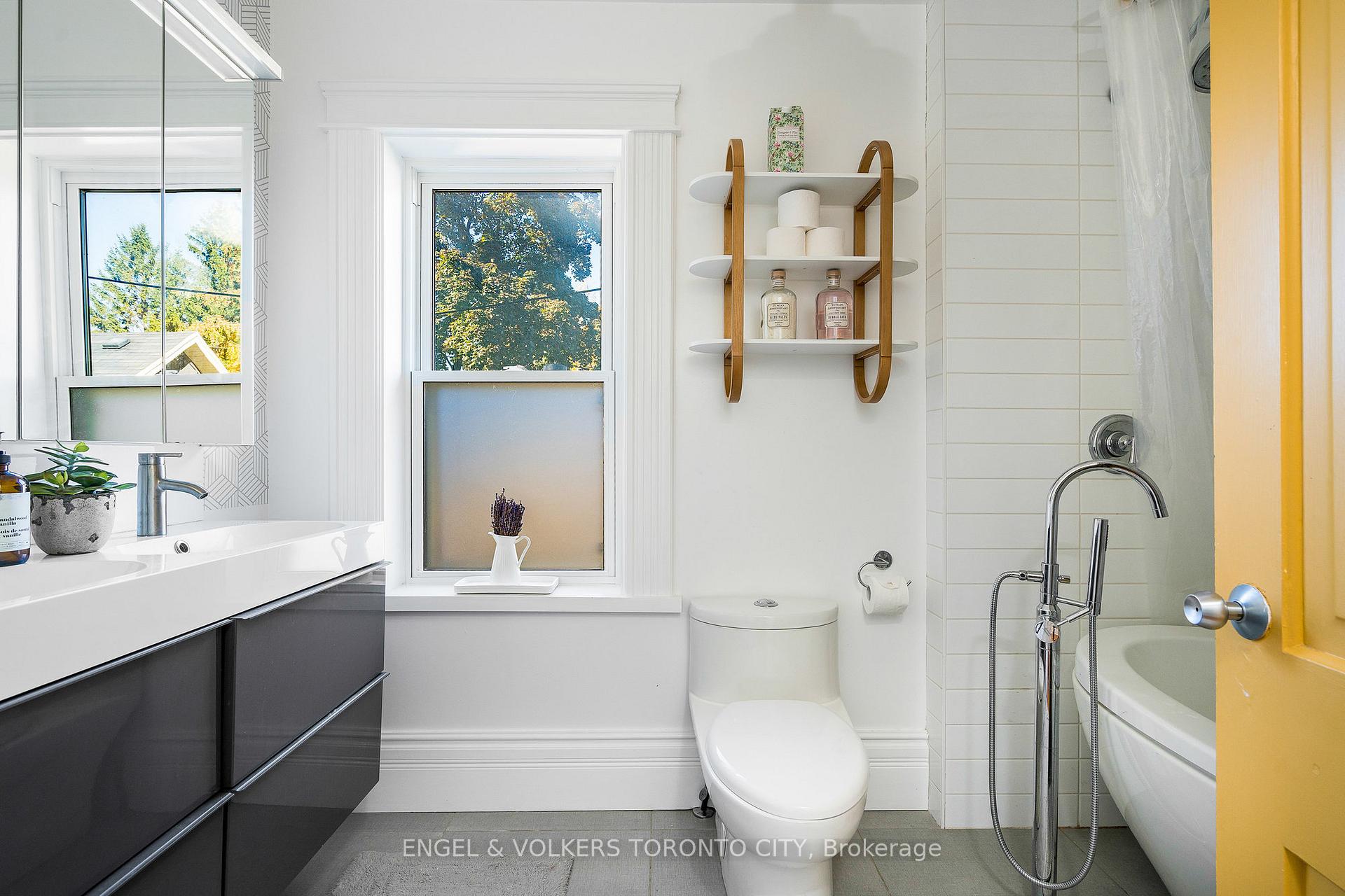 Photo 21 of 305 Maple Street, Collingwood — HOMEH