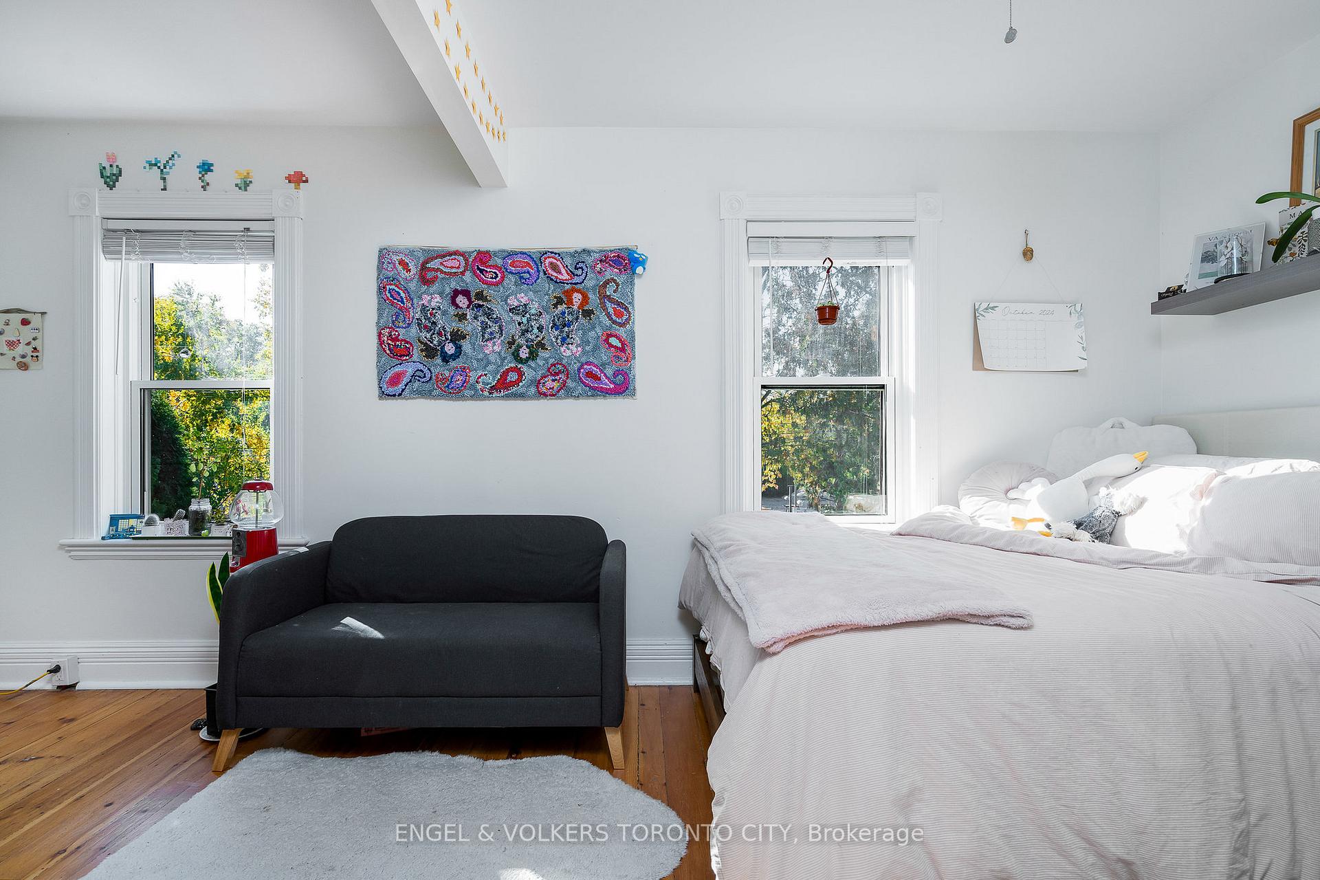 Photo 24 of 305 Maple Street, Collingwood — HOMEH