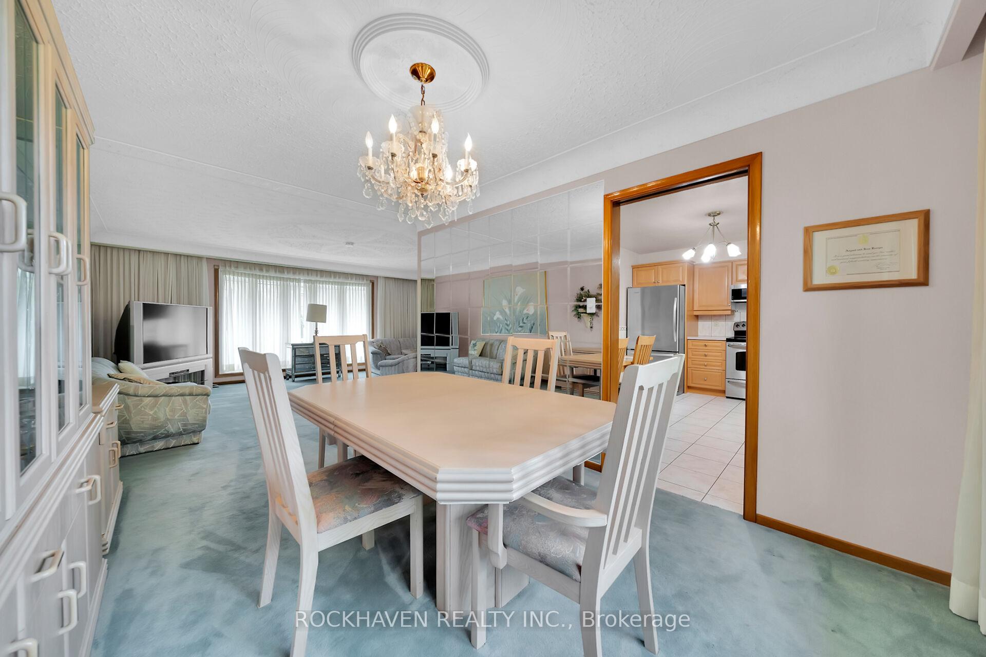 Photo 6 of 54 Barton Street, Hamilton, Waterdown — HOMEH