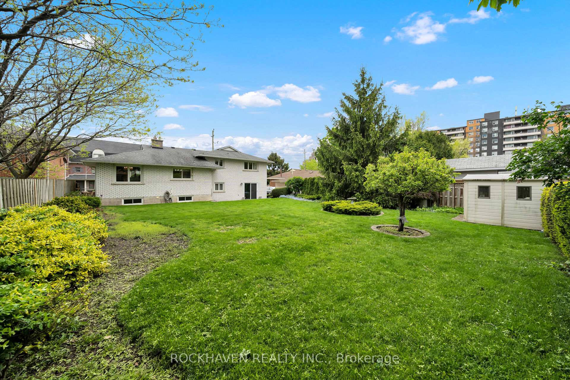Photo 21 of 54 Barton Street, Hamilton, Waterdown — HOMEH