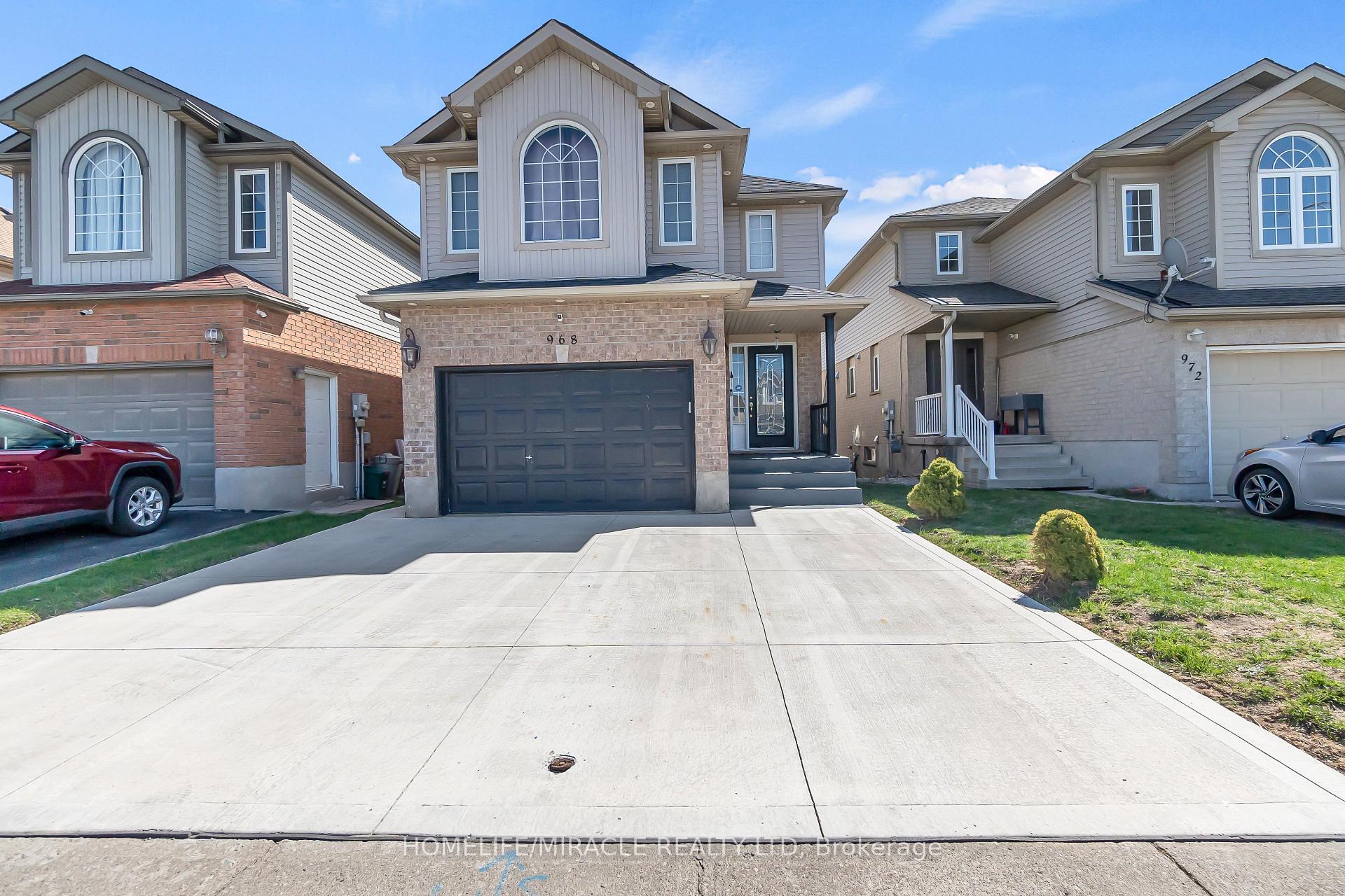 Photo 18 of 968 Copper Leaf Crescent, Kitchener, Larentian West — HOMEH