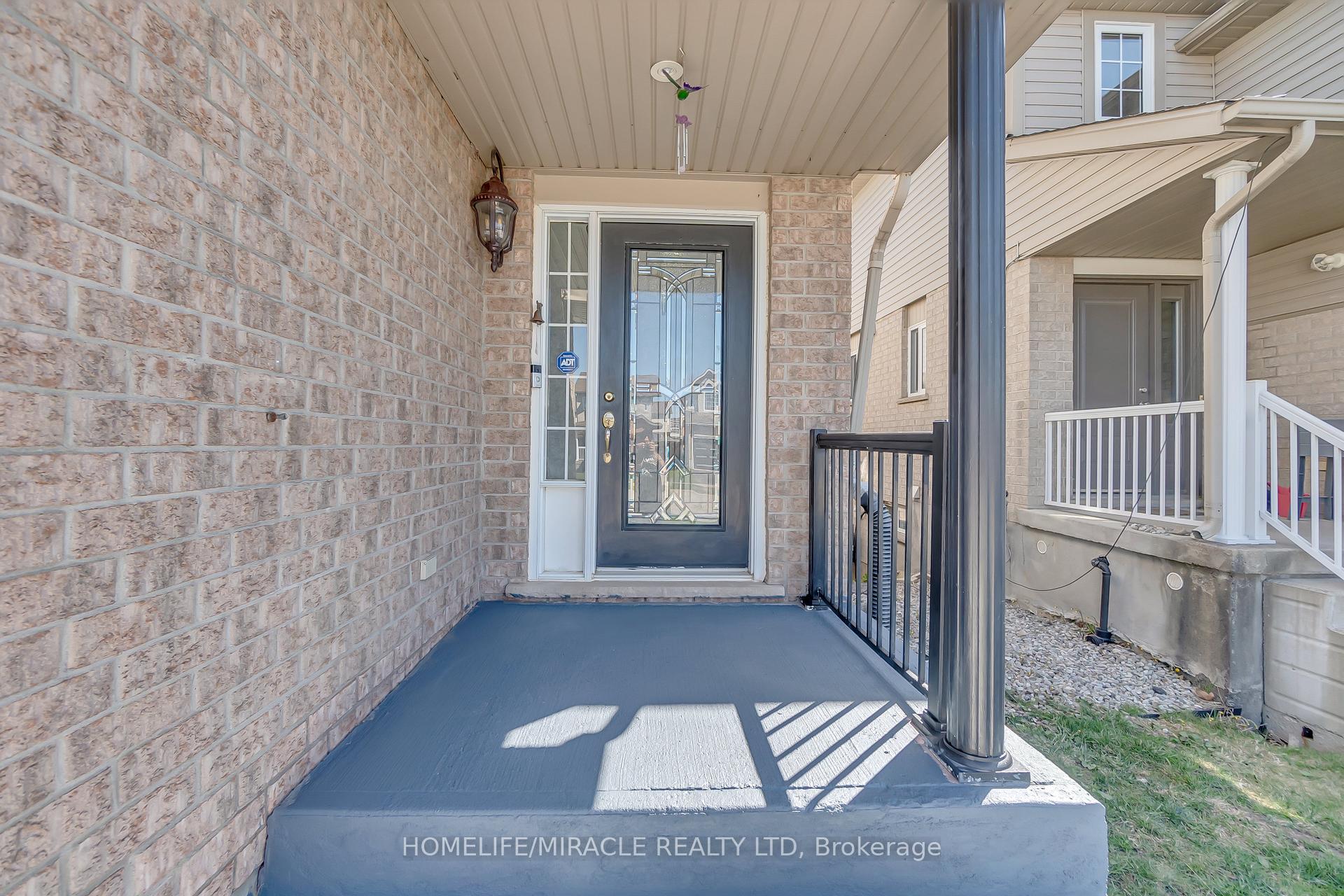 Photo 6 of 968 Copper Leaf Crescent, Kitchener, Larentian West — HOMEH