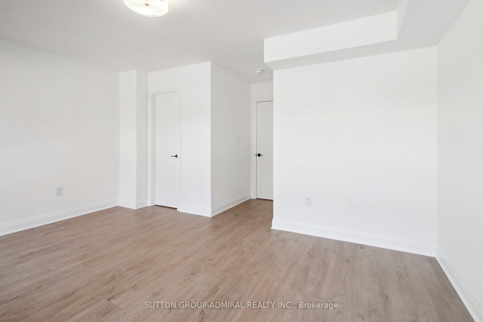 Photo 2 of 61 Burleigh Mews, Vaughan, Uplands — HOMEH