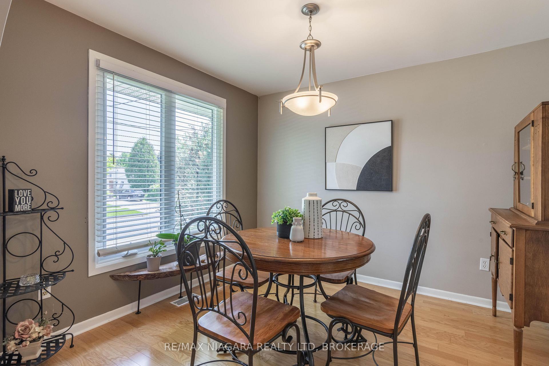 Photo 16 of 49 Shoreline Drive, St. Catharines, Lakeshore — HOMEH