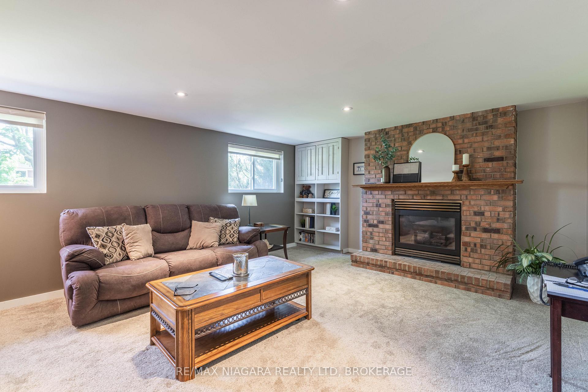 Photo 28 of 49 Shoreline Drive, St. Catharines, Lakeshore — HOMEH