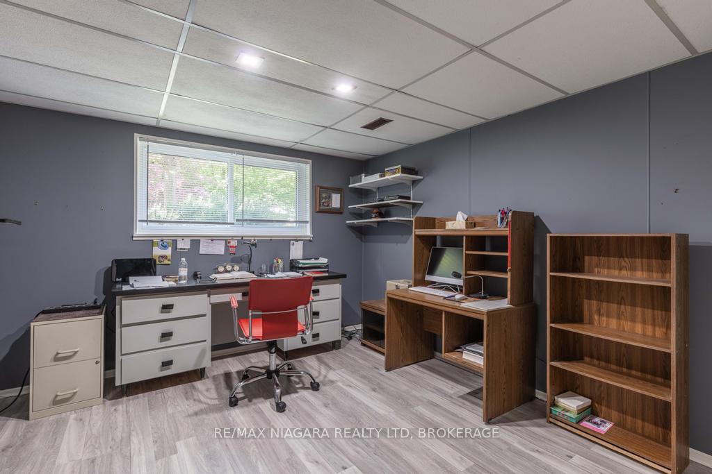 Photo 20 of 49 Shoreline Drive, St. Catharines, Lakeshore — HOMEH