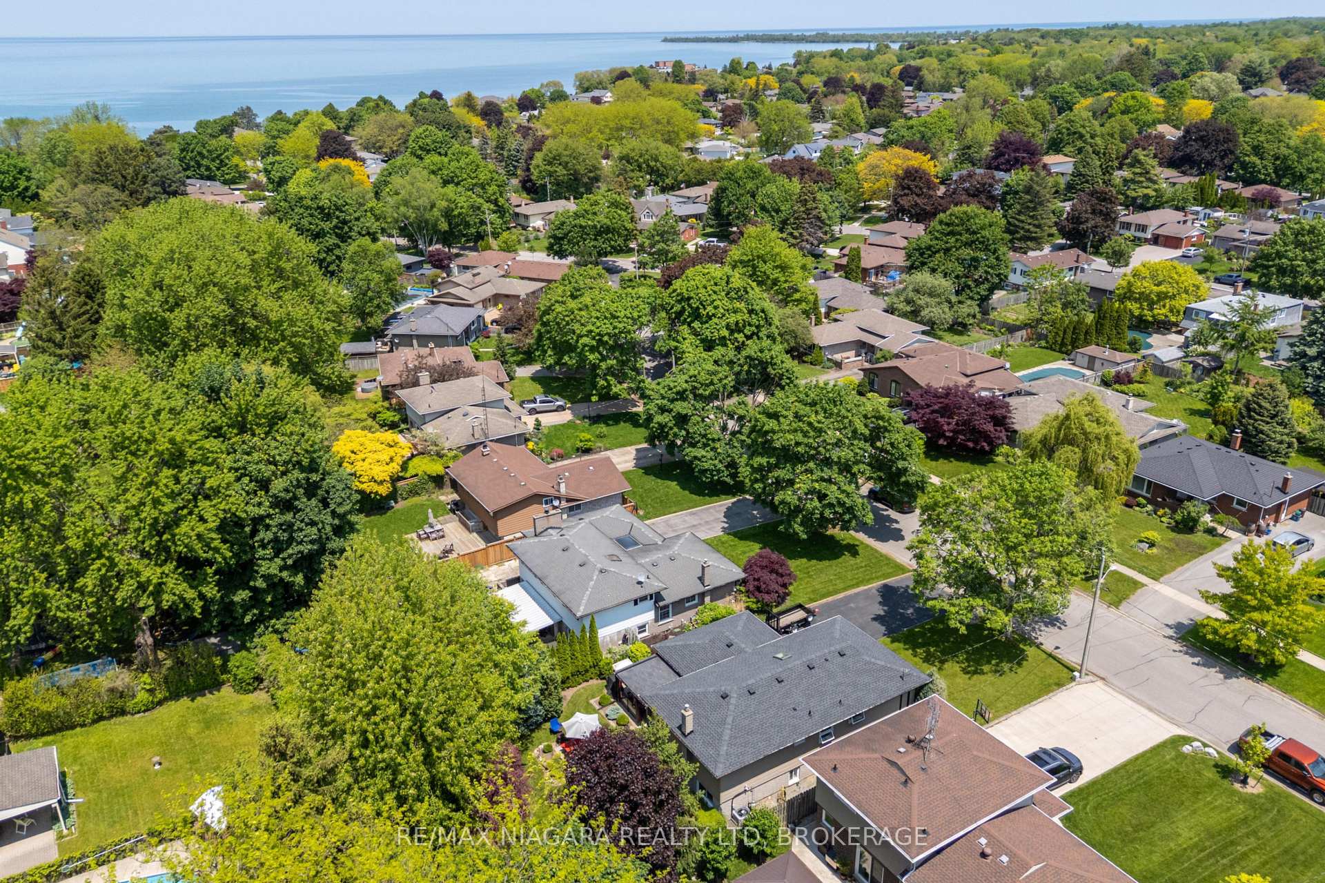 Photo 31 of 49 Shoreline Drive, St. Catharines, Lakeshore — HOMEH