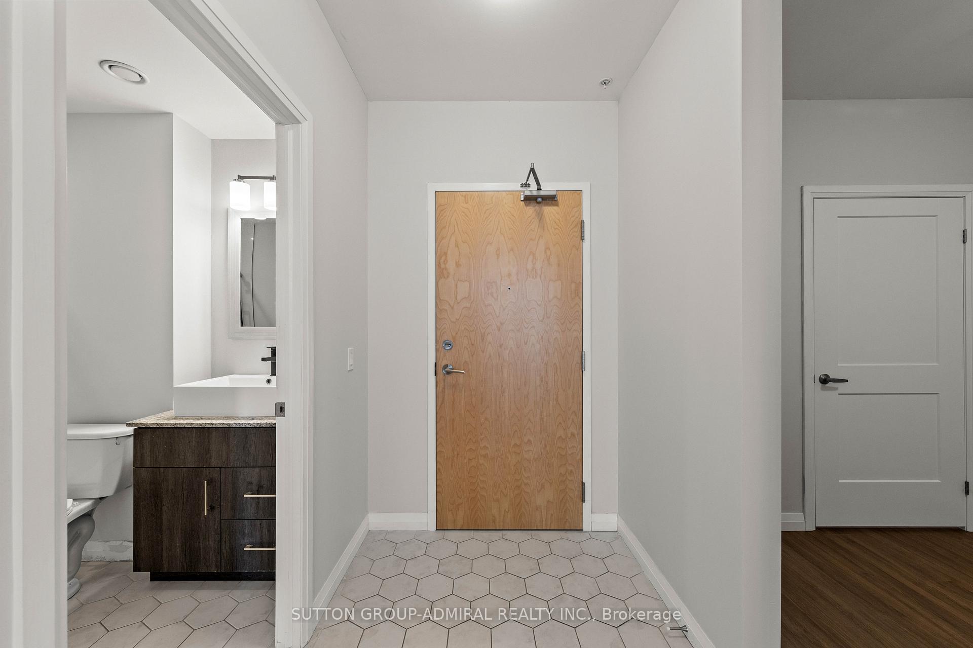 Photo 17 of Unit 1006, 104 Garment Street, Kitchener — HOMEH