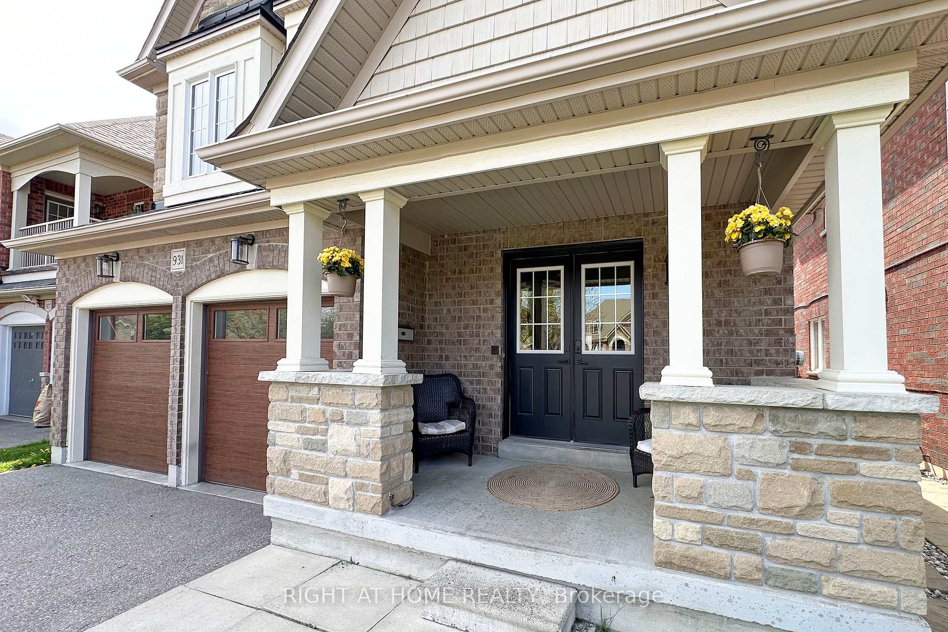 Photo 2 of 931 Barbados Street, Oshawa, Northglen — HOMEH