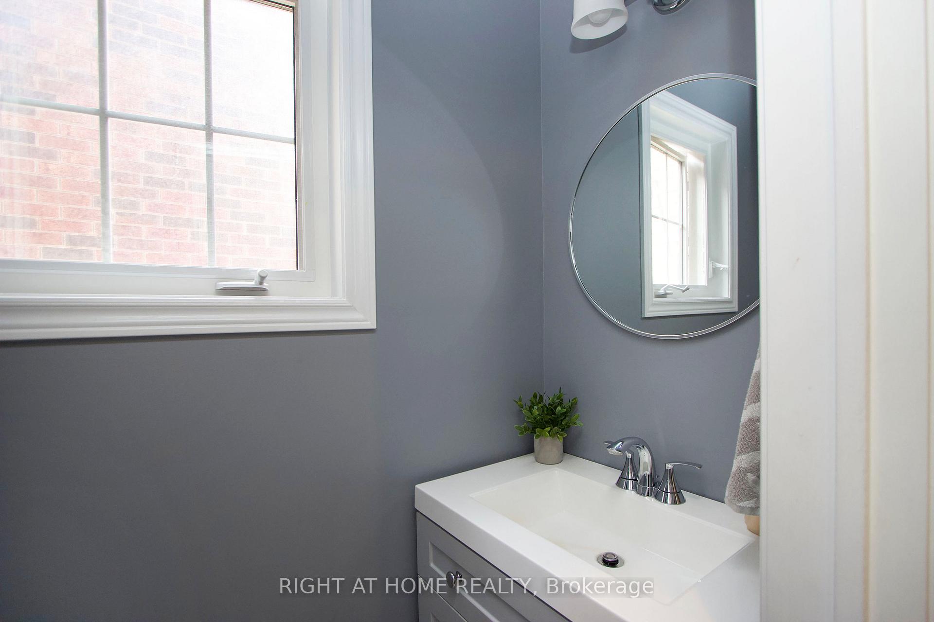 Photo 18 of 931 Barbados Street, Oshawa, Northglen — HOMEH