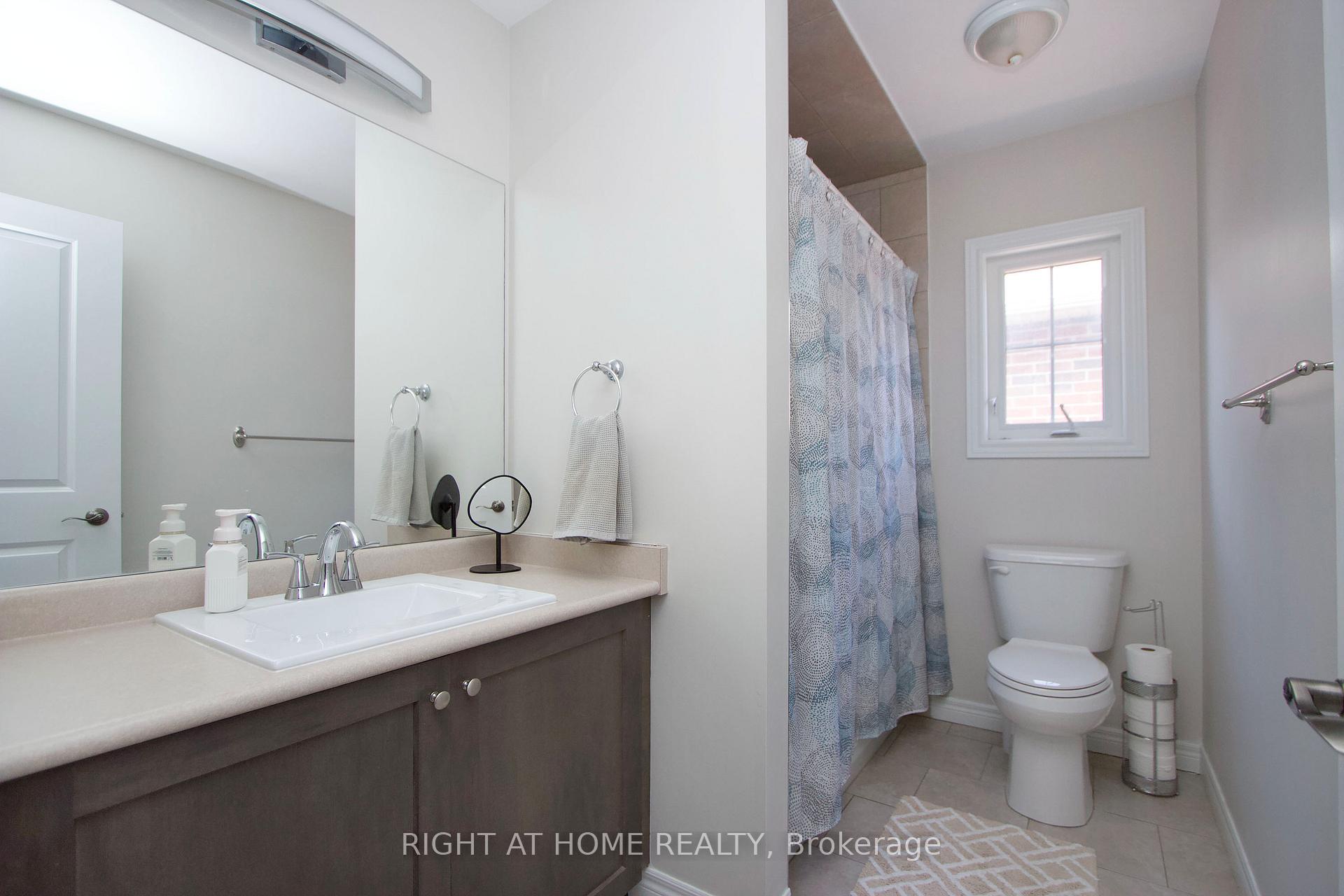 Photo 9 of 931 Barbados Street, Oshawa, Northglen — HOMEH