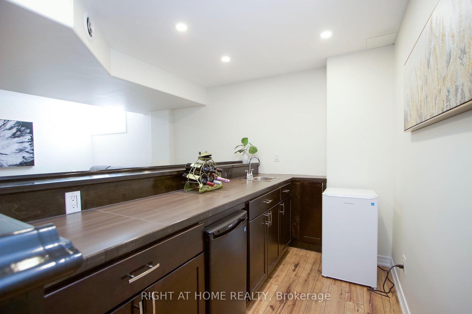 Photo 19 of 931 Barbados Street, Oshawa, Northglen — HOMEH