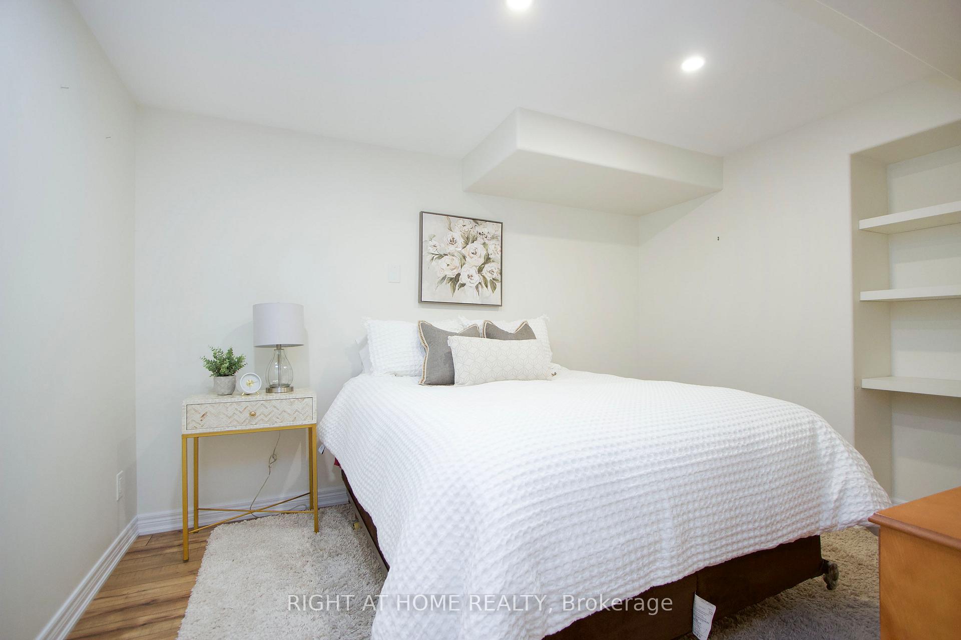 Photo 32 of 931 Barbados Street, Oshawa, Northglen — HOMEH