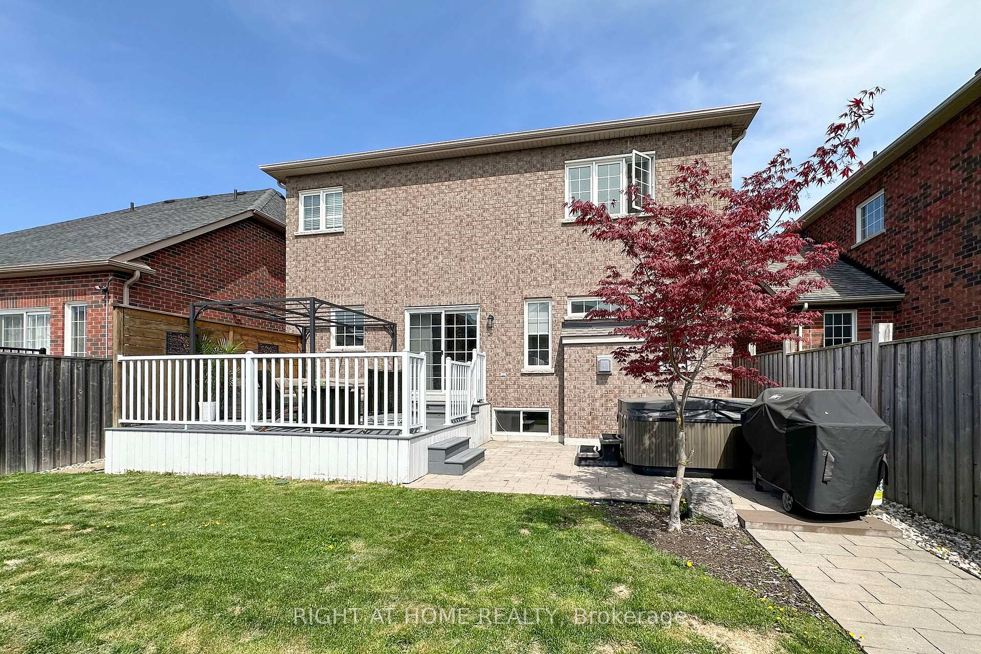 Photo 15 of 931 Barbados Street, Oshawa, Northglen — HOMEH