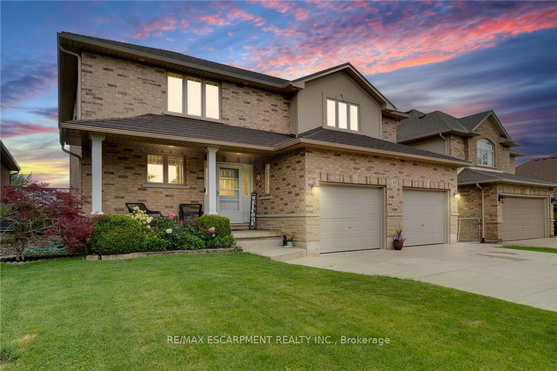 Photo 4 of 10 Grassyplain Drive, Hamilton, Mount Hope — HOMEH