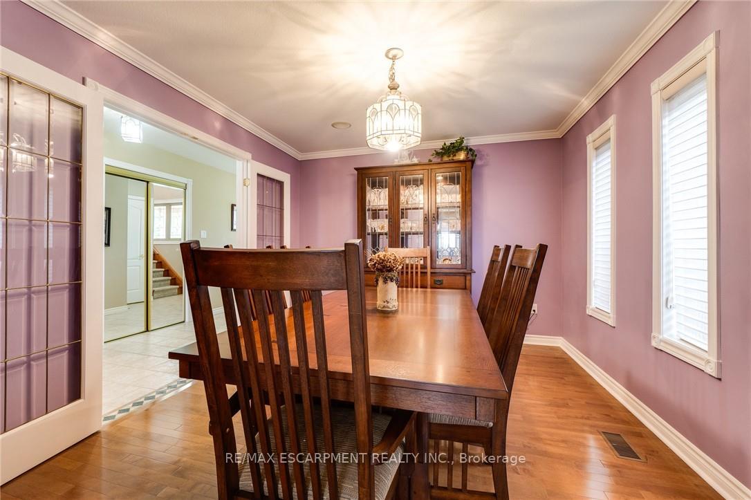 Photo 20 of 10 Grassyplain Drive, Hamilton, Mount Hope — HOMEH
