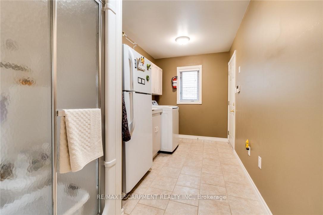 Photo 29 of 10 Grassyplain Drive, Hamilton, Mount Hope — HOMEH