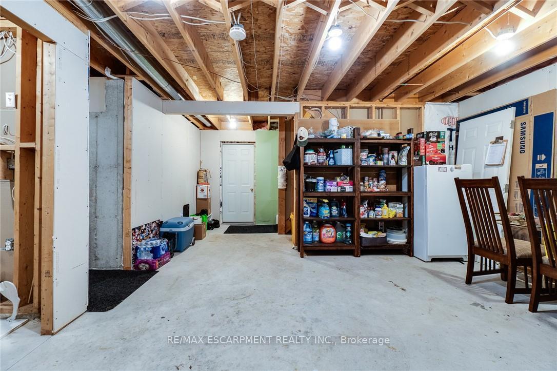 Photo 44 of 10 Grassyplain Drive, Hamilton, Mount Hope — HOMEH