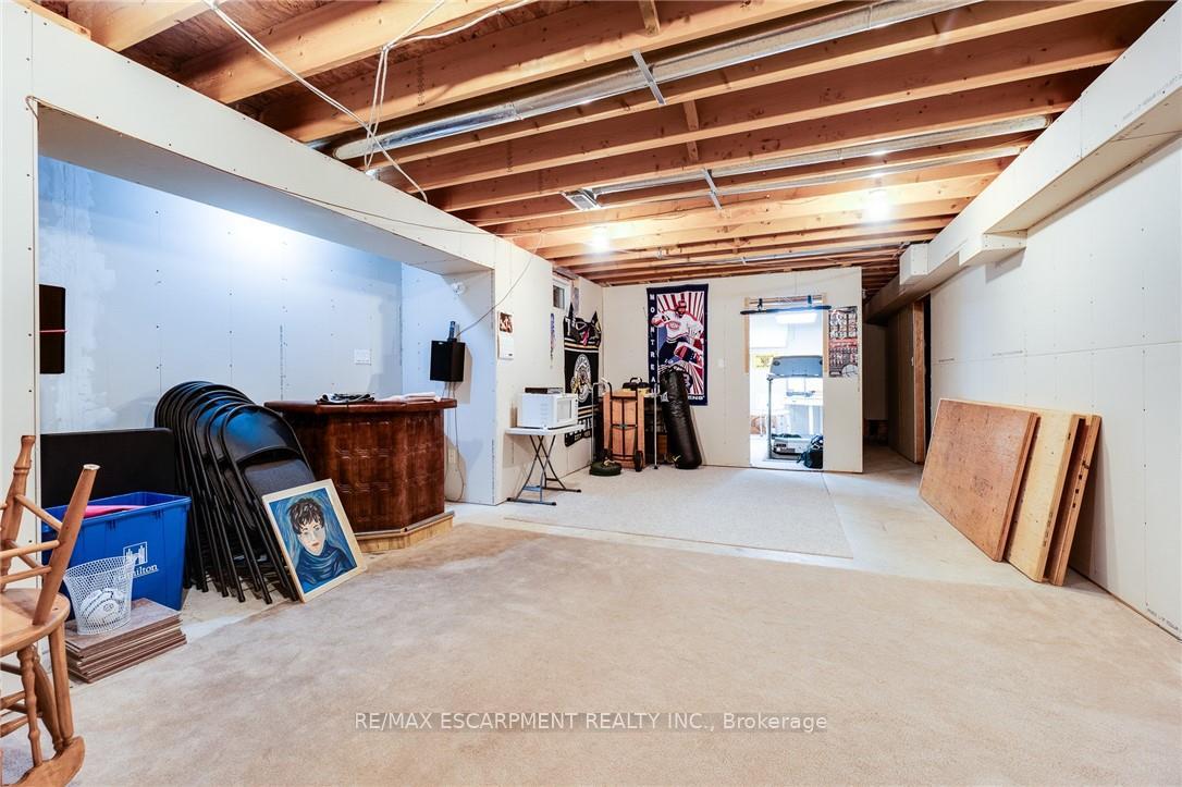 Photo 43 of 10 Grassyplain Drive, Hamilton, Mount Hope — HOMEH