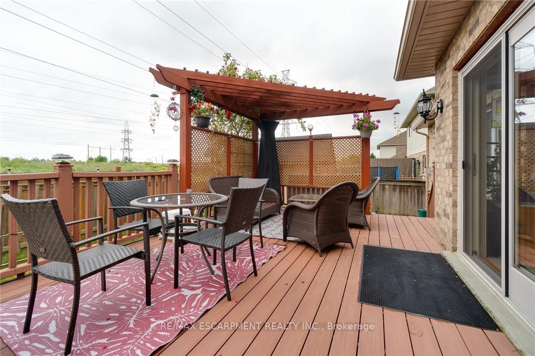 Photo 32 of 10 Grassyplain Drive, Hamilton, Mount Hope — HOMEH