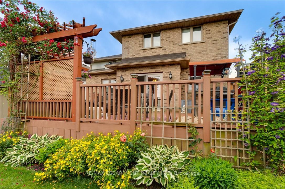 Photo 36 of 10 Grassyplain Drive, Hamilton, Mount Hope — HOMEH