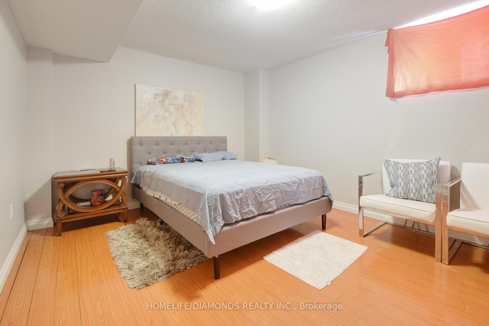 Photo 21 of 85 Springview Drive, Brampton, Brampton West — HOMEH