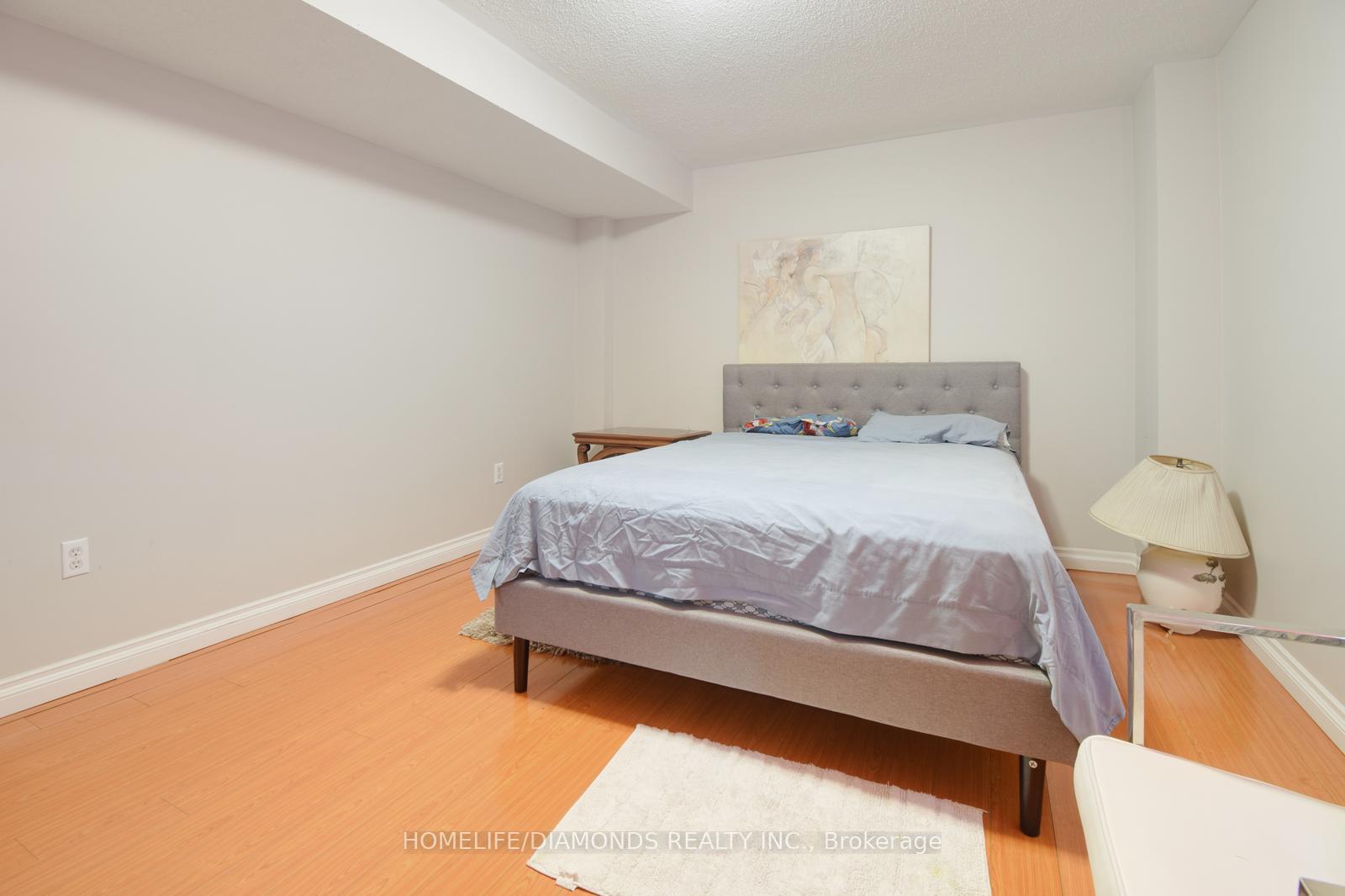 Photo 32 of 85 Springview Drive, Brampton, Brampton West — HOMEH