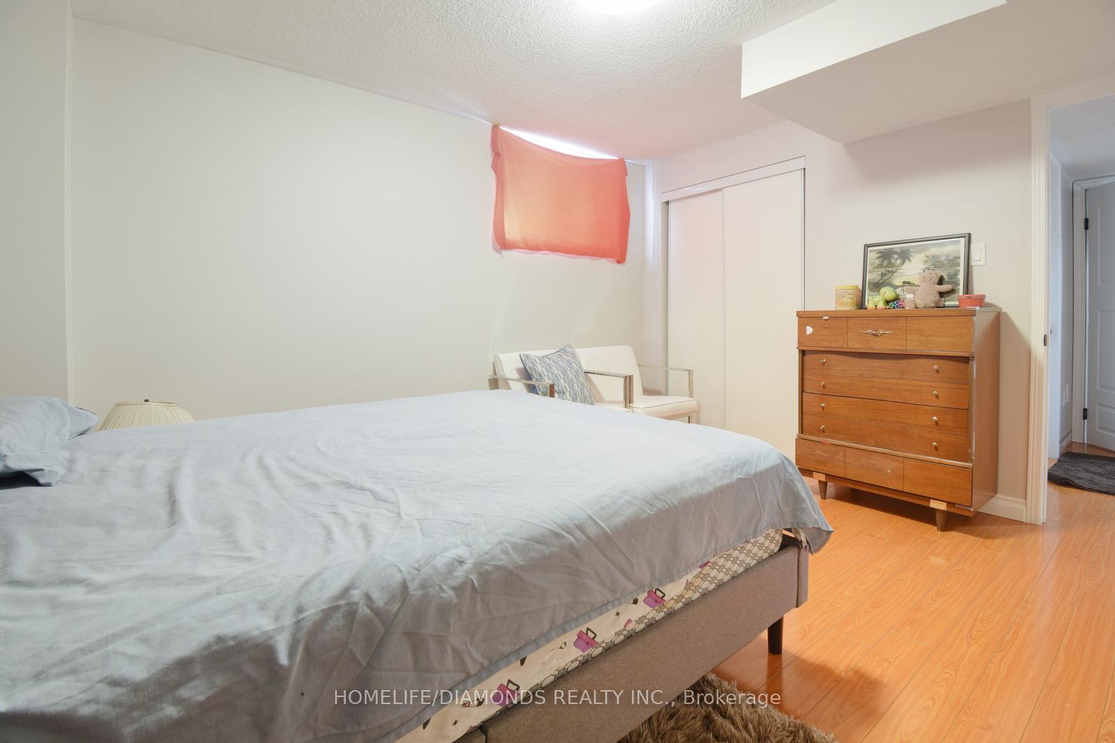 Photo 39 of 85 Springview Drive, Brampton, Brampton West — HOMEH