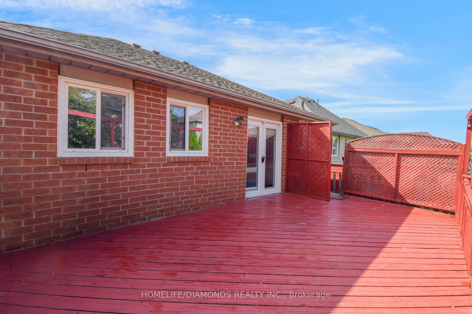 Photo 35 of 85 Springview Drive, Brampton, Brampton West — HOMEH