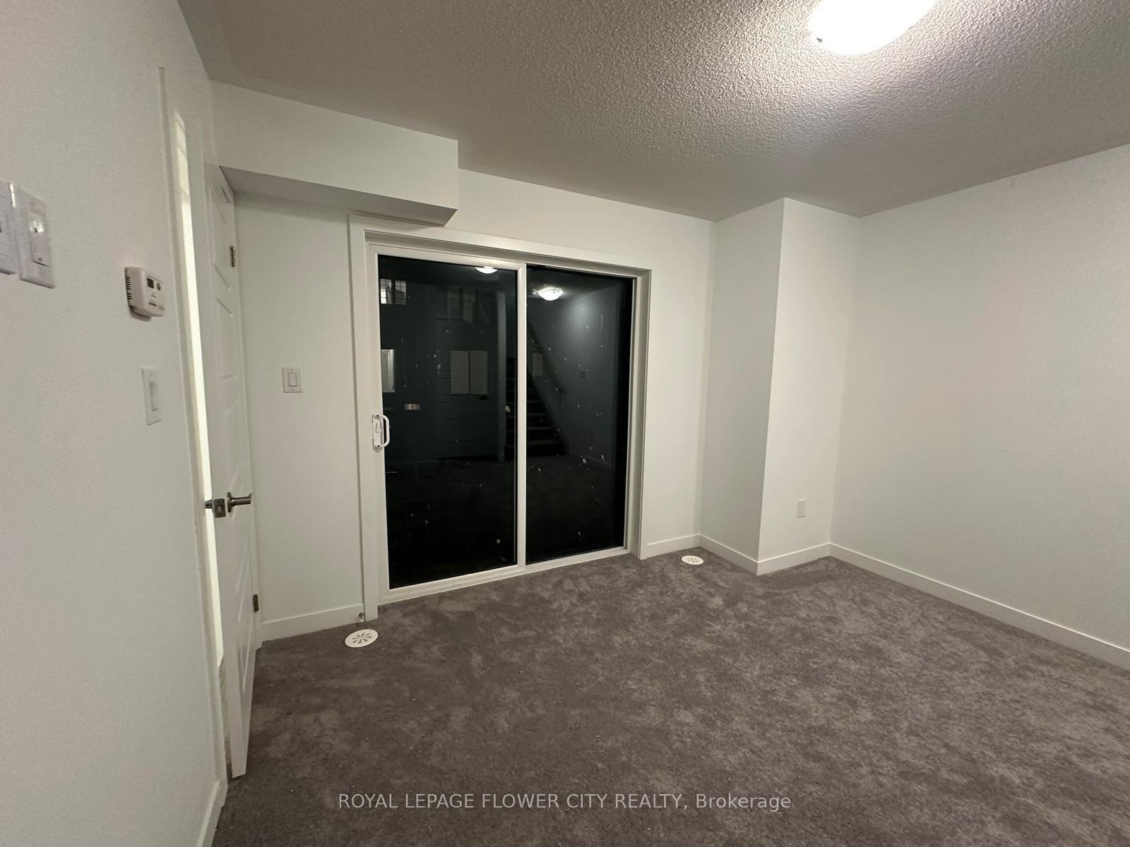 Photo 22 of 14 Calloway Drive, Whitby, Downtown Whitby — HOMEH